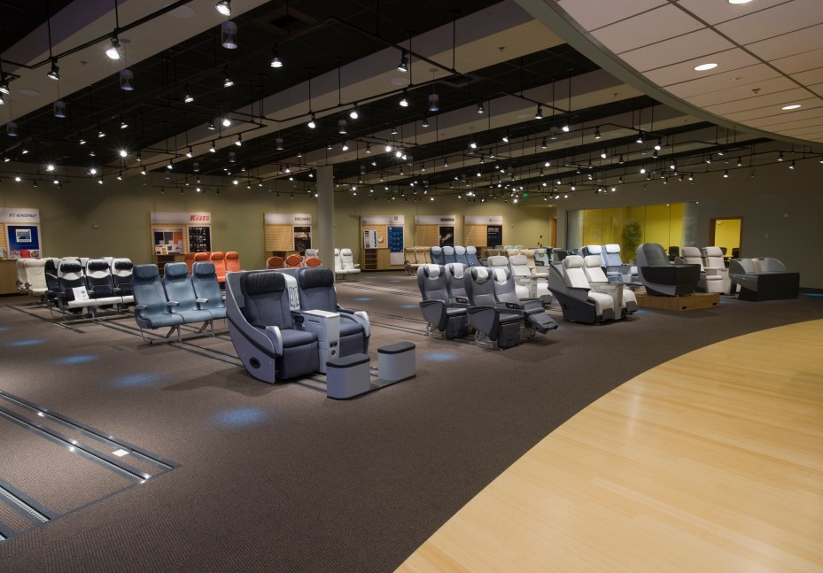 Dreamliner Seating Gallery